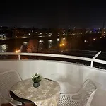 شقة Alex
